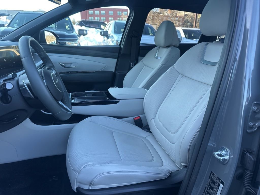 Used 2025 Hyundai Tucson Limited image 10