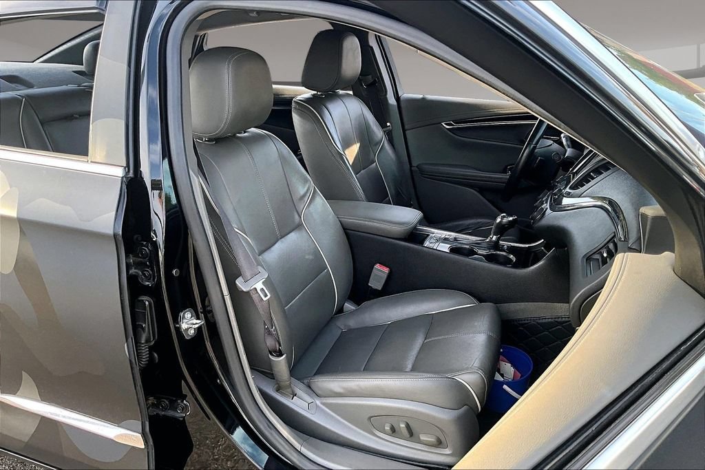 Used 2017 Chevrolet Impala Premier FWD image 7