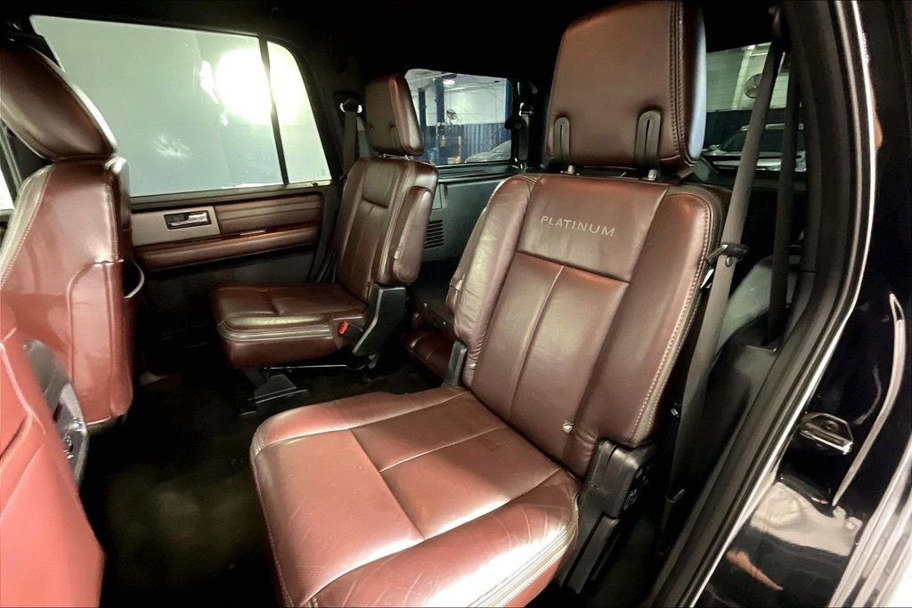 Used 2016 Ford Expedition Platinum RWD image 37