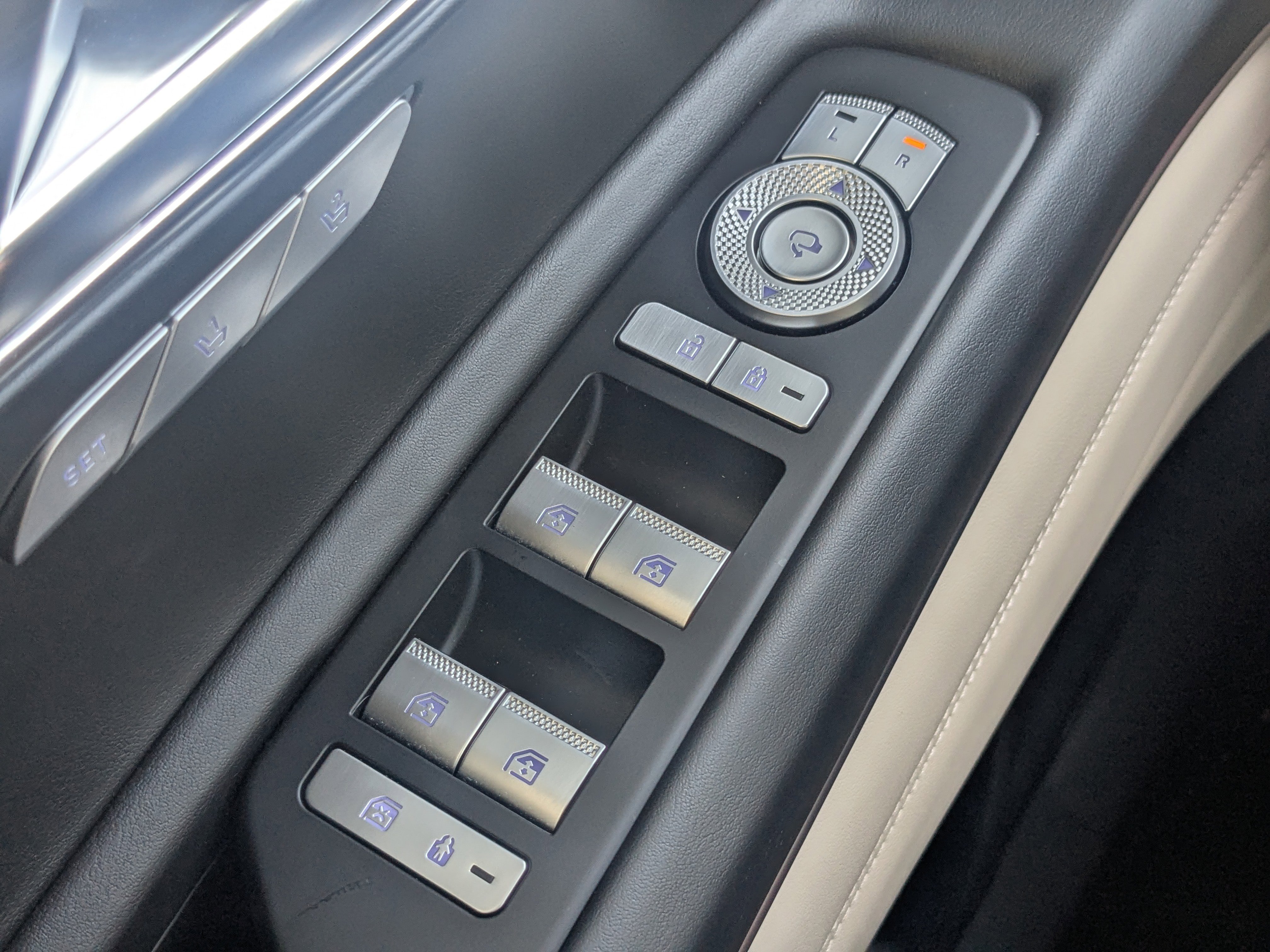 Used 2024 Genesis GV80 3.5T AWD/4WD image 32