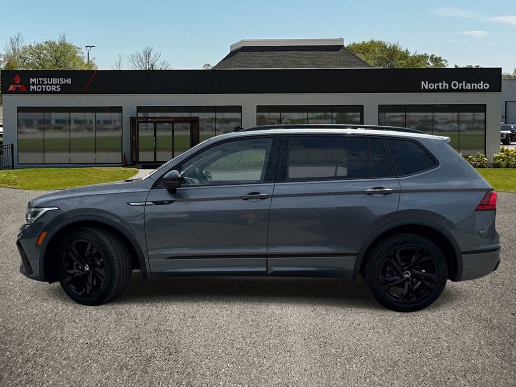 Used 2023 Volkswagen Tiguan SE R-Line image 2