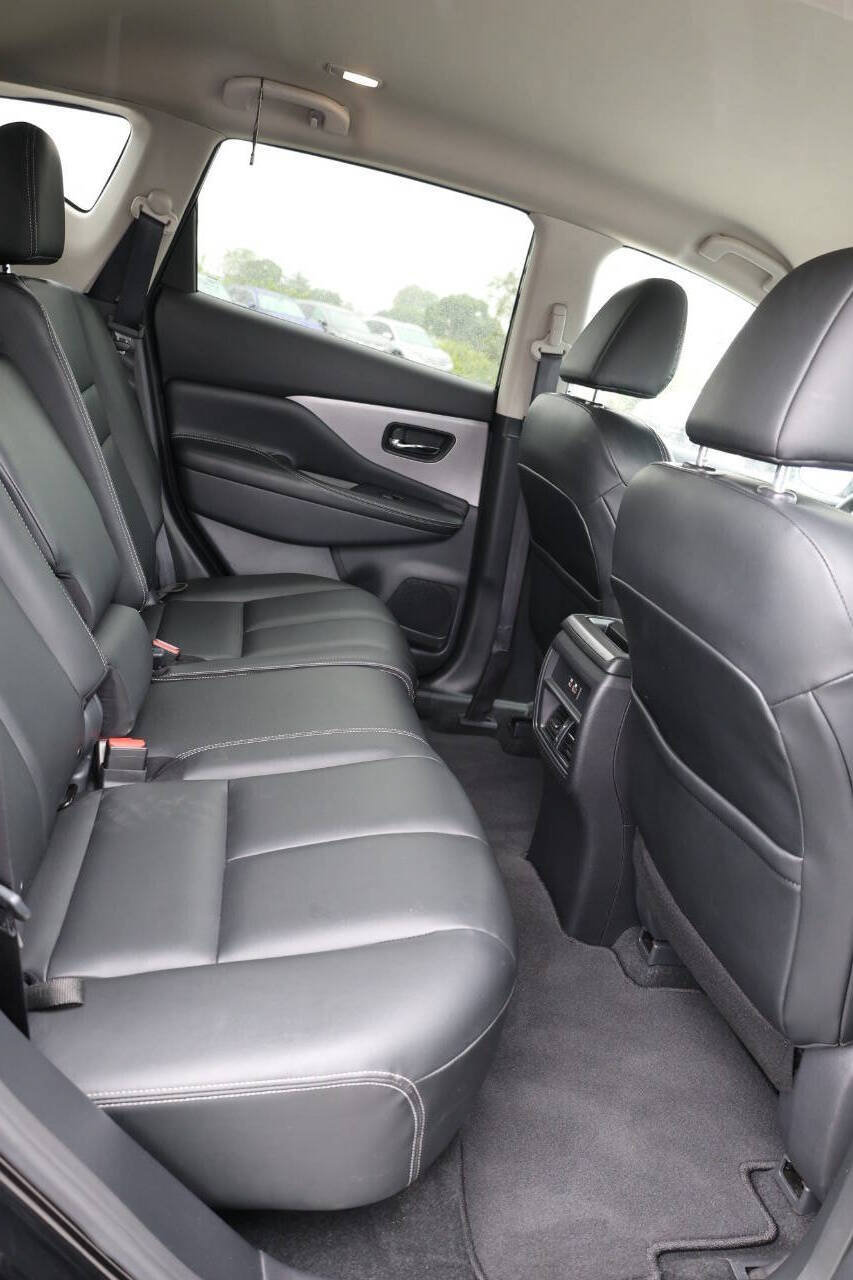 Used 2024 Nissan Murano SV w/ SV Midnight Edition Package AWD/4WD image 16