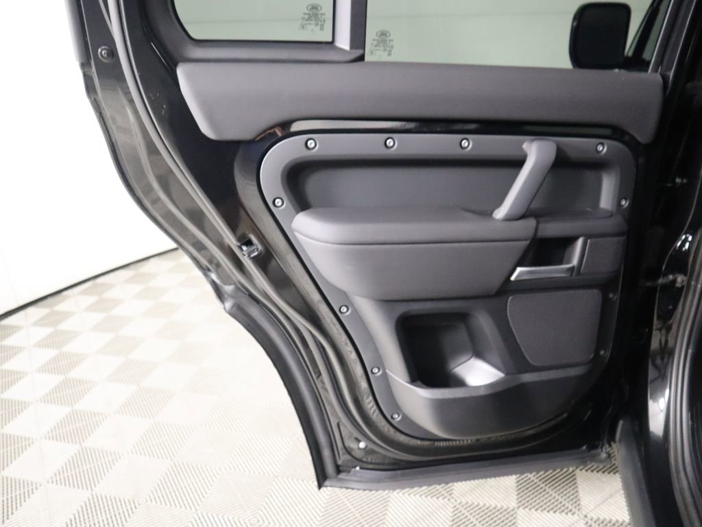 New 2026 Land Rover Defender 110 S image 27