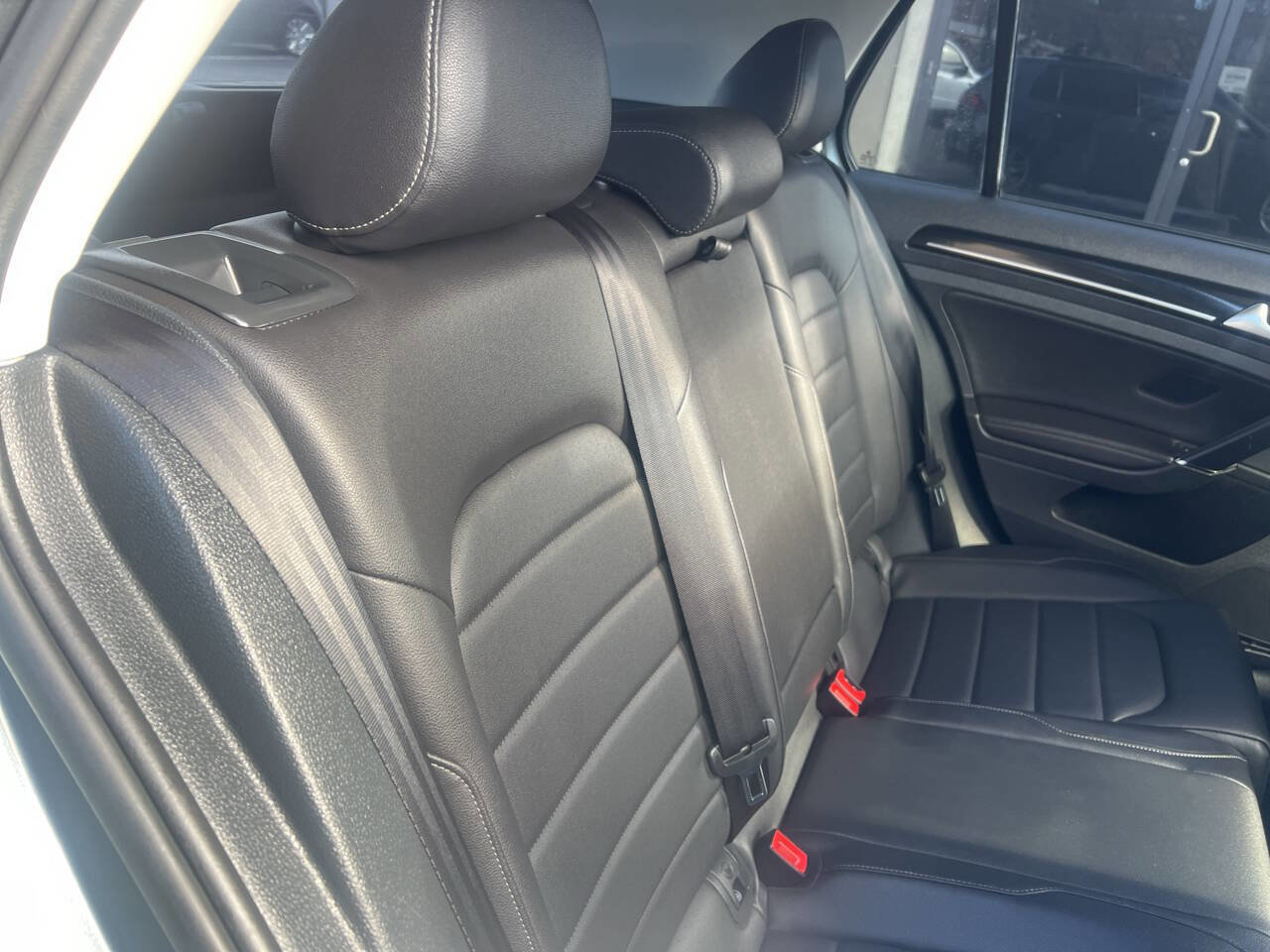 Used 2015 Volkswagen Golf SEL image 17