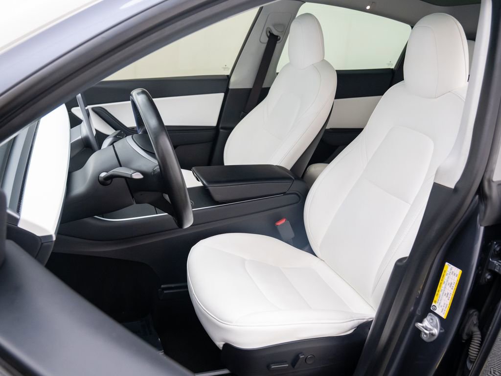 Used 2020 Tesla Model Y Long Range image 14