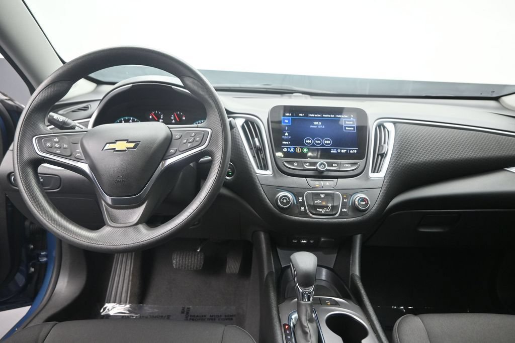 Used 2024 Chevrolet Malibu LS FWD image 14