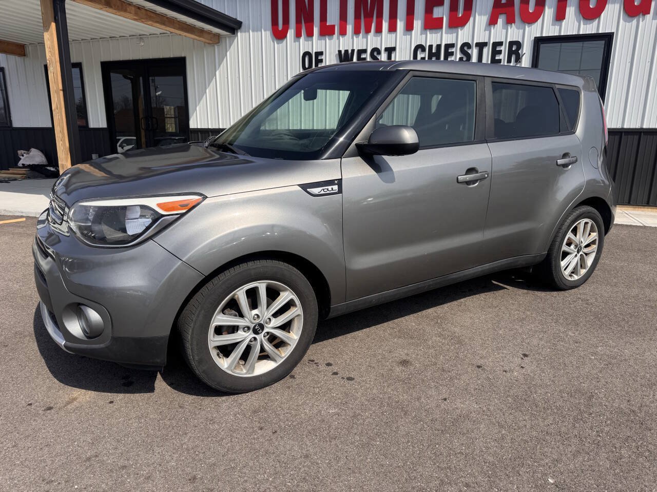 Used 2018 Kia Soul + FWD image 3