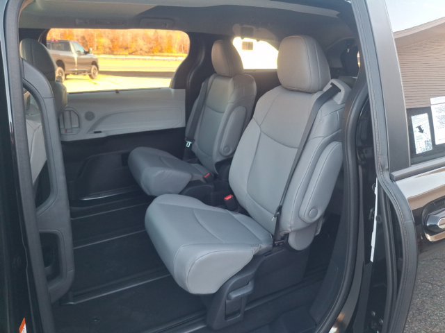 New 2026 Toyota Sienna XLE AWD/4WD image 26