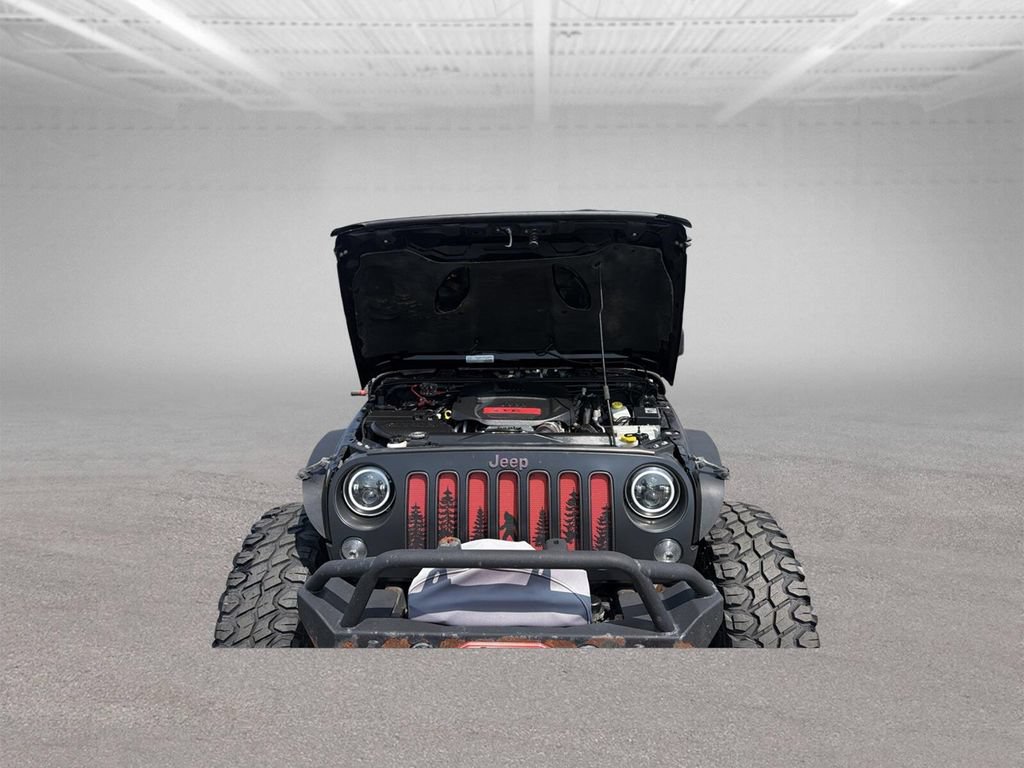 Used 2018 Jeep Wrangler Unlimited Rubicon AWD/4WD image 35
