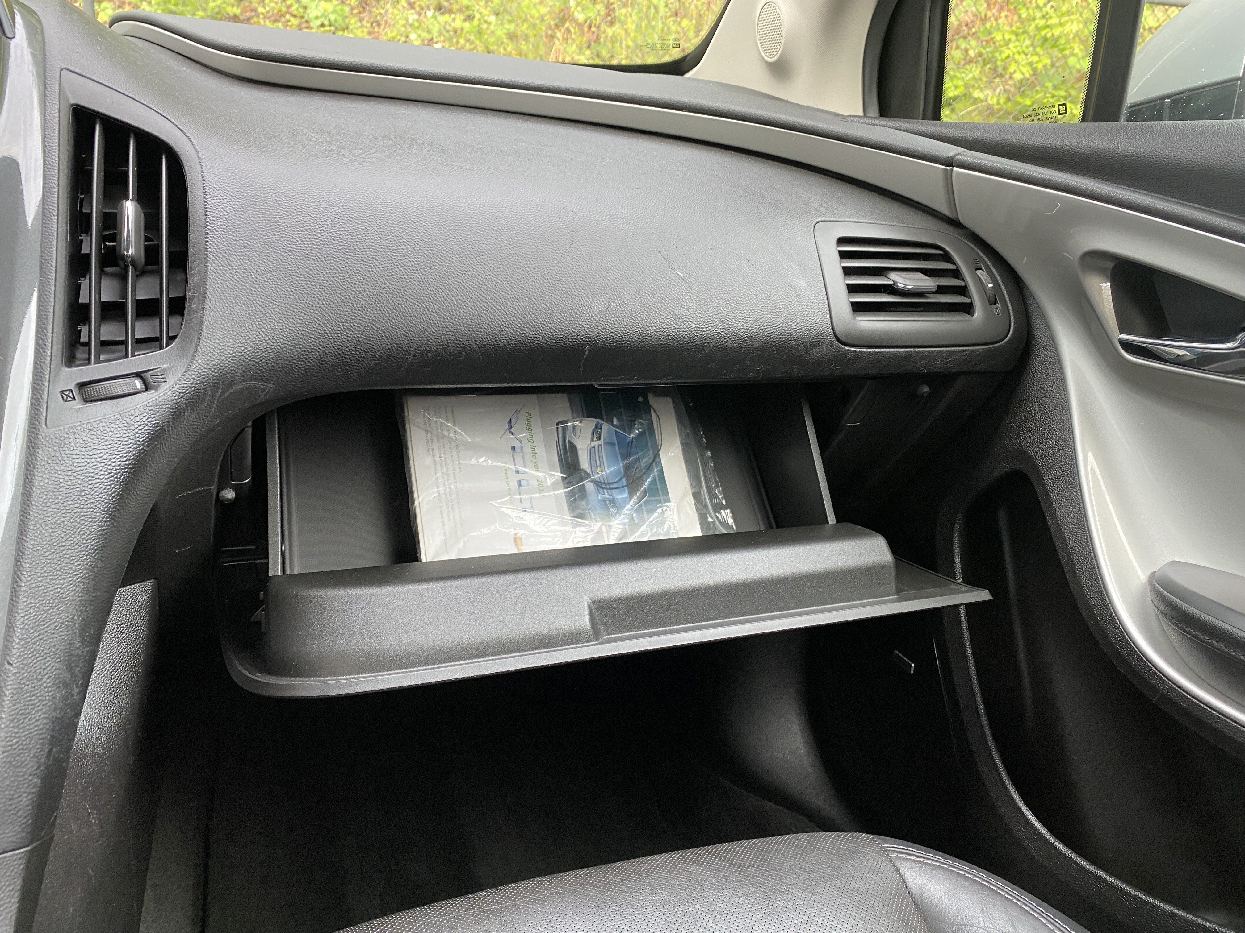Used 2012 Chevrolet Volt Premium w/ Premium Trim Package FWD image 30