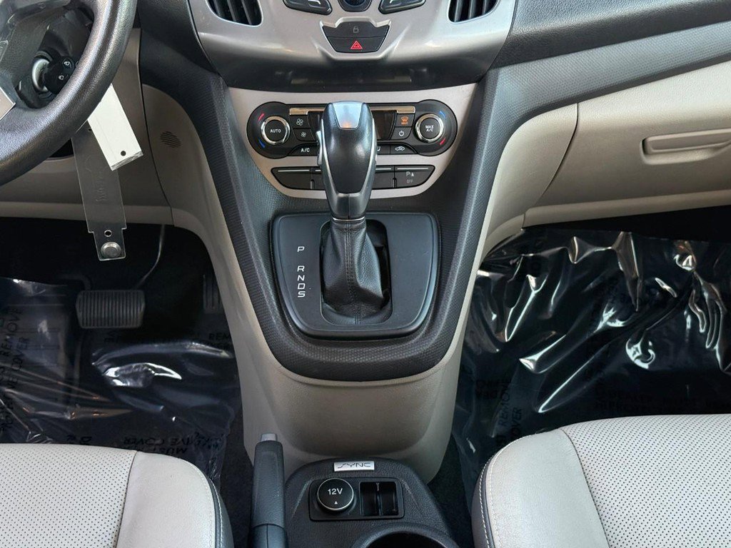 Used 2017 Ford Transit Connect XLT image 19