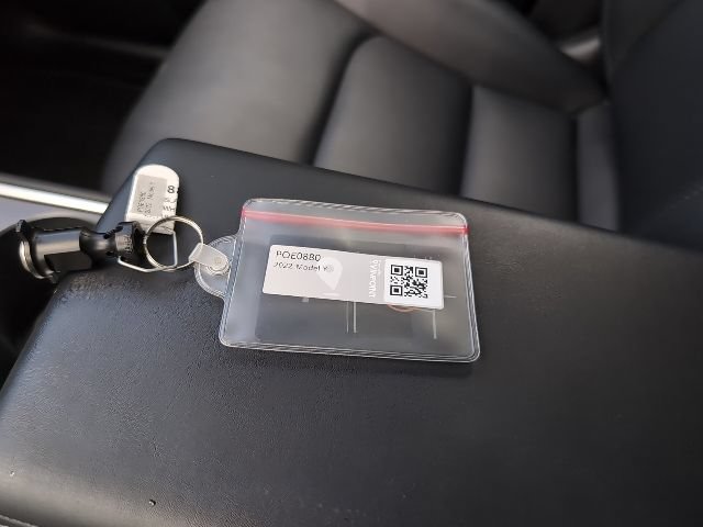 Used 2022 Tesla Model Y Long Range AWD/4WD image 25