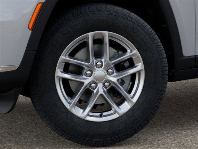 New 2025 Jeep Grand Cherokee L Laredo image 8