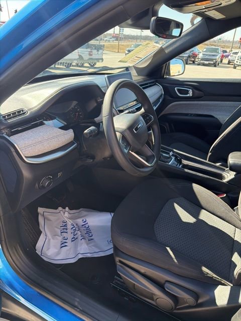 Used 2024 Jeep Compass Sport image 11