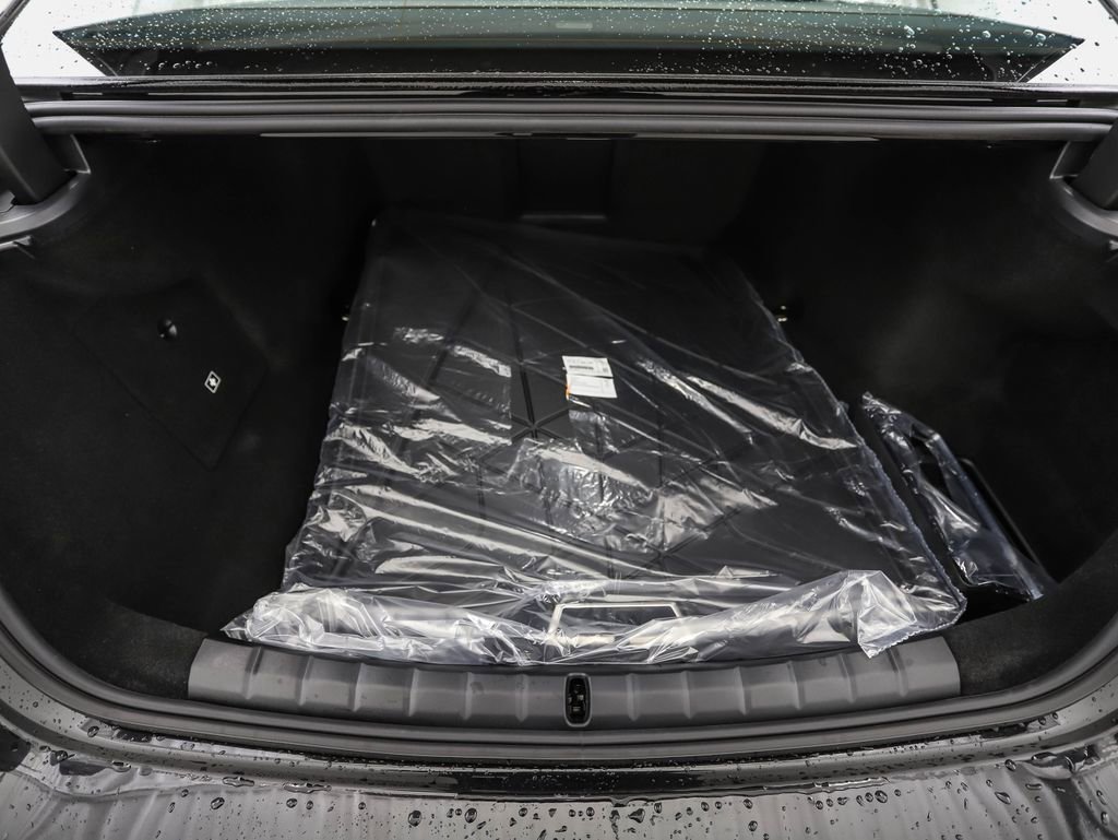 Used 2026 BMW 750e xDrive 750e xDrive w/ Executive Package image 25