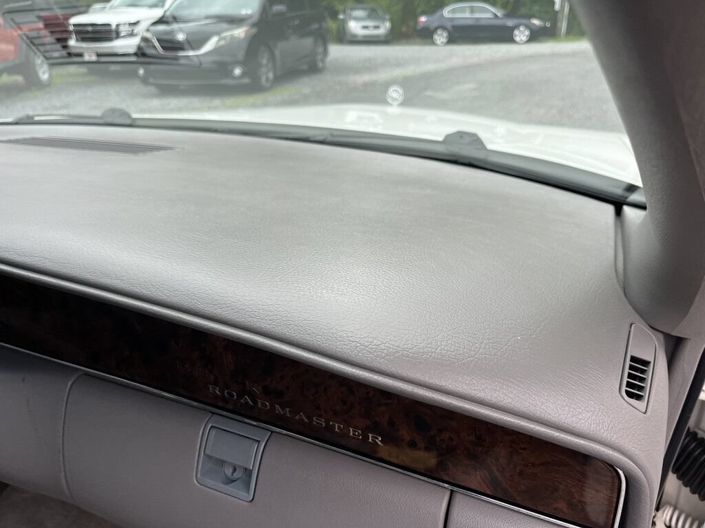 Used 1992 Buick Roadmaster Sedan RWD image 54