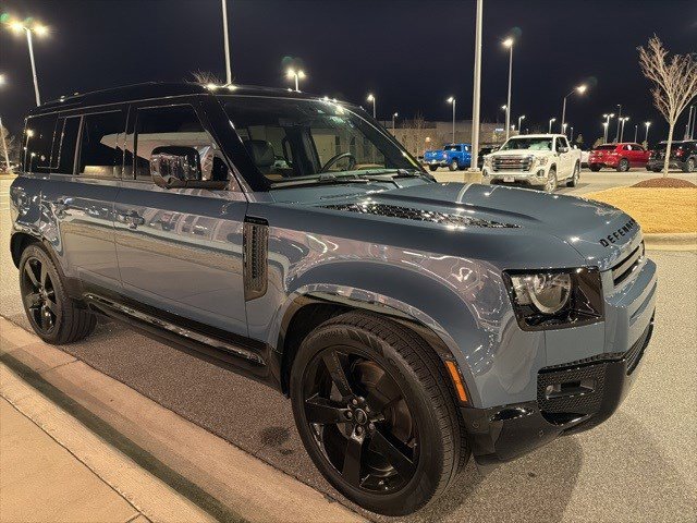 Used 2024 Land Rover Defender 110 X-Dynamic SE image 7