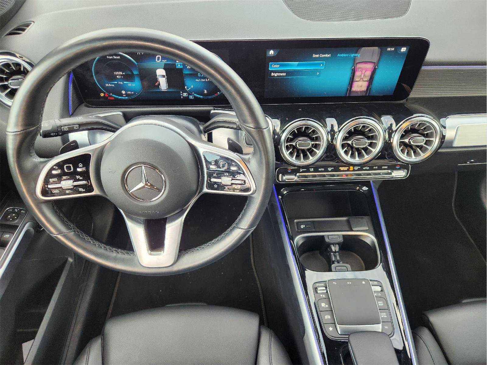Used 2023 Mercedes-Benz GLB 250 4MATIC w/ Premium Package image 26