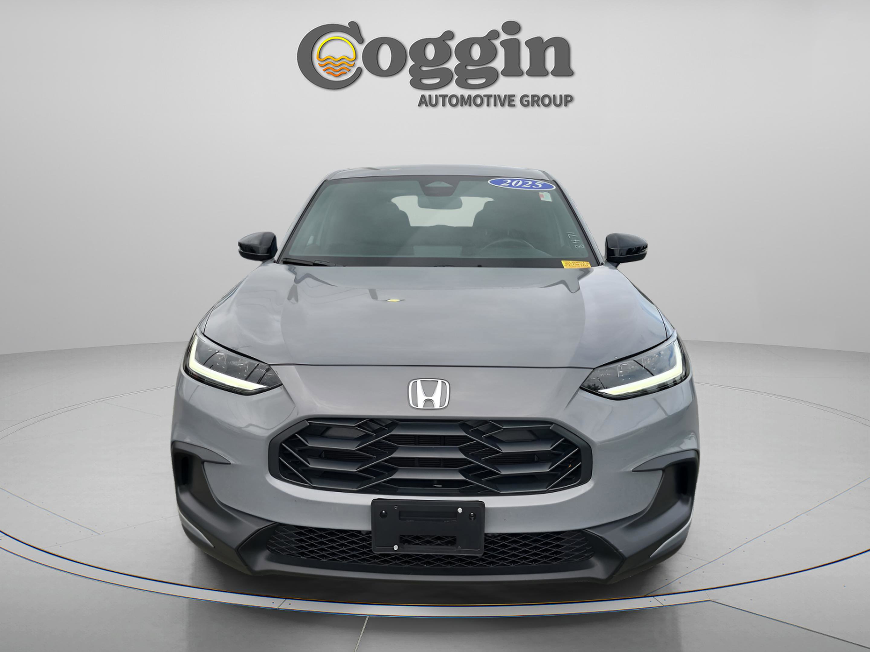 Certified 2025 Honda HR-V Sport image 9