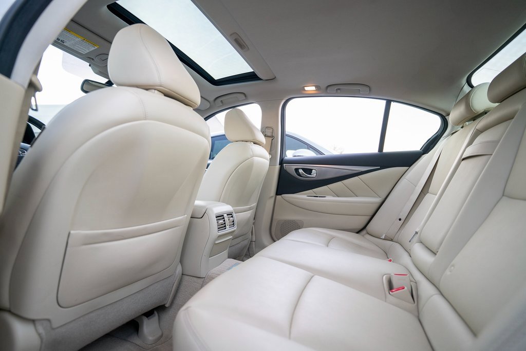 Used 2015 INFINITI Q50 Premium w/ Navigation Package image 32