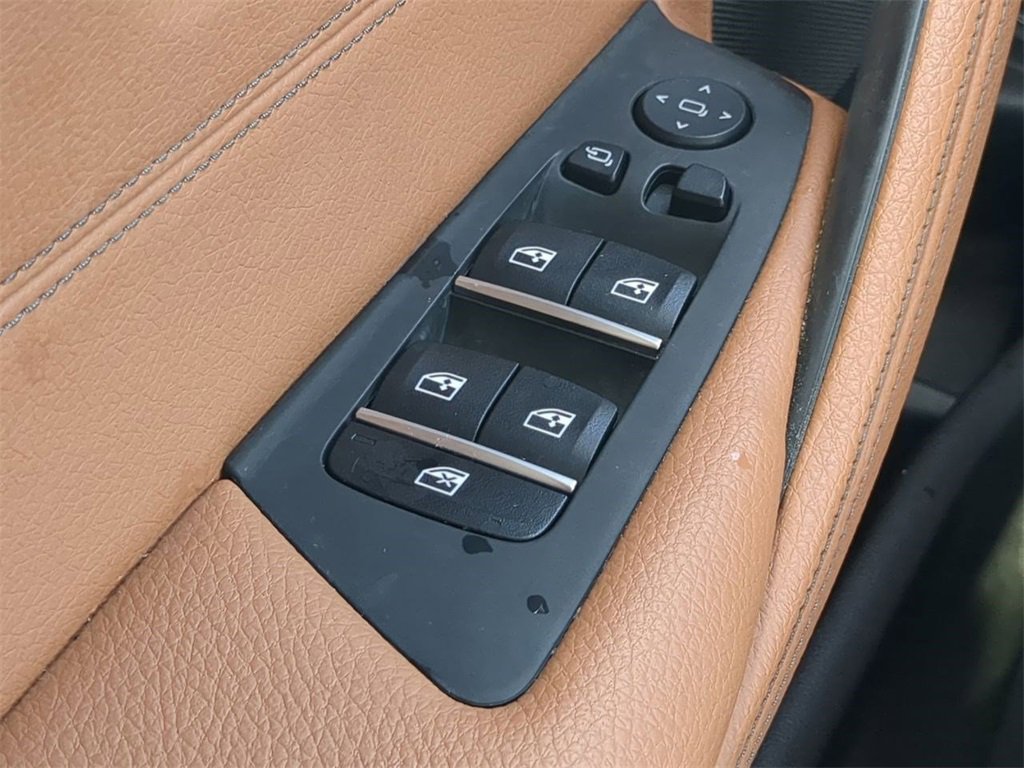 Used 2019 BMW 530i 530i w/ Convenience Package image 26