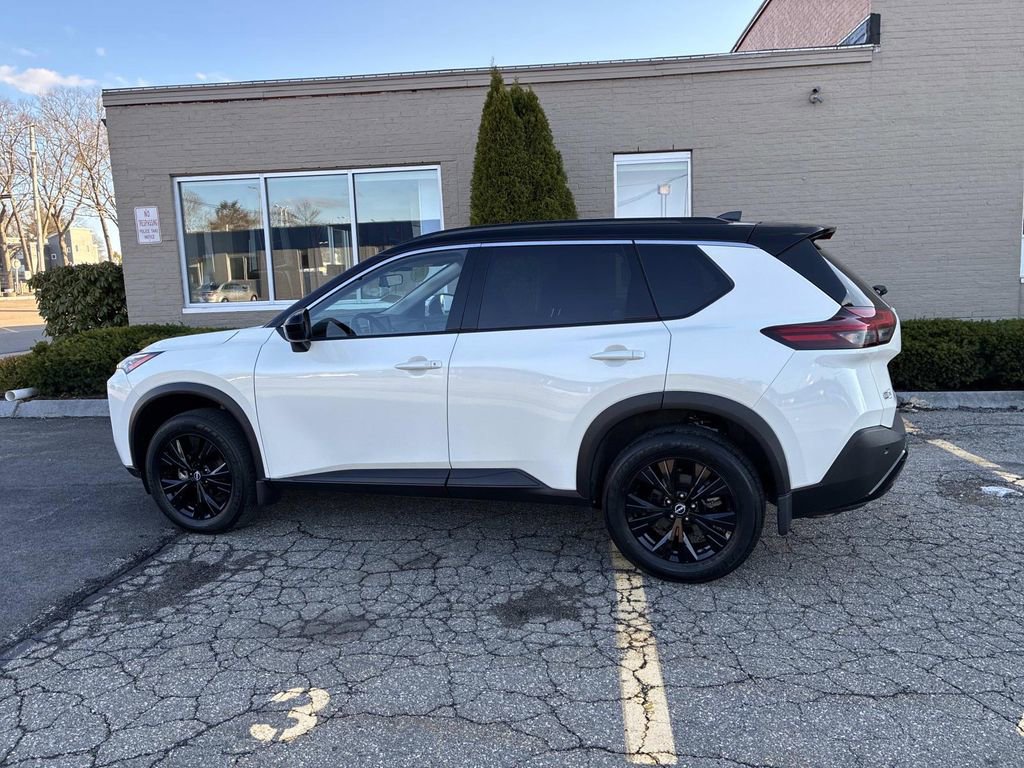 Certified 2023 Nissan Rogue SV w/ SV Premium B Package image 4