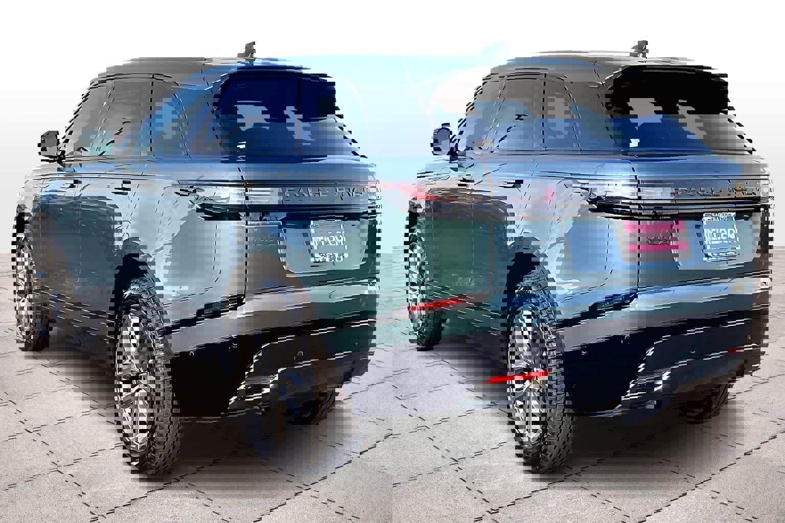 New 2026 Land Rover Range Rover Velar Dynamic SE image 3