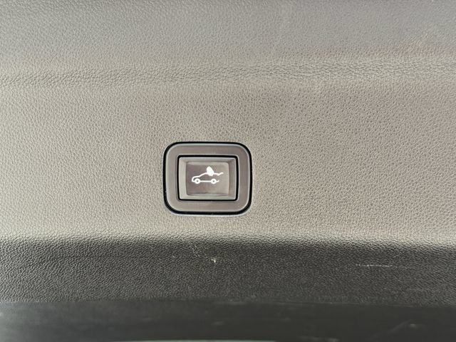 Used 2021 Chevrolet Tahoe RST w/ Luxury Package AWD/4WD image 16