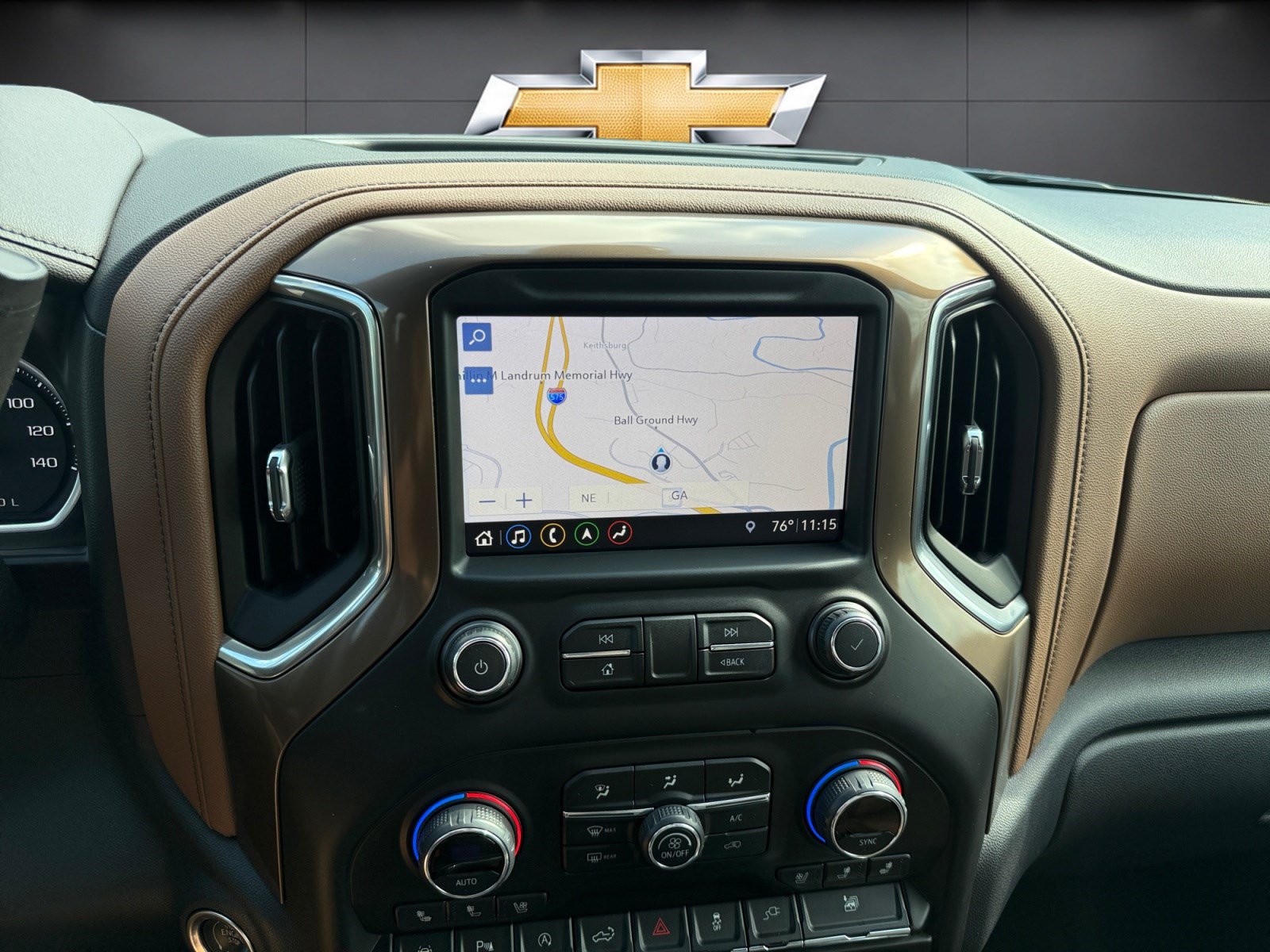 Used 2019 Chevrolet Silverado 1500 High Country w/ Technology Package AWD/4WD image 27