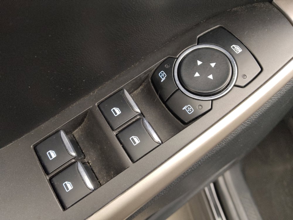 Used 2023 Ford Explorer XLT w/ Equipment Group 202A image 27