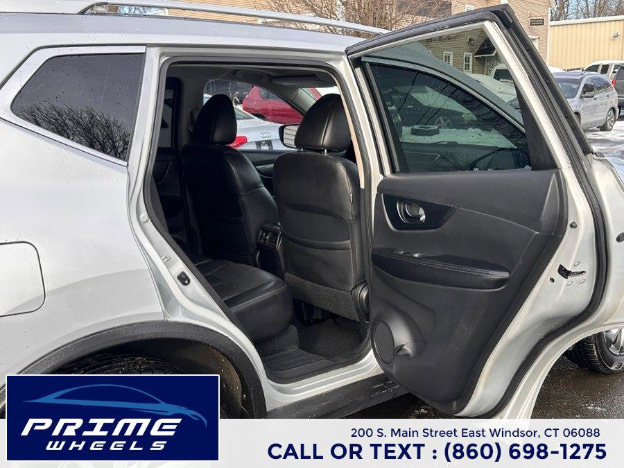 Used 2015 Nissan Rogue SL w/ SL Premium Package image 14