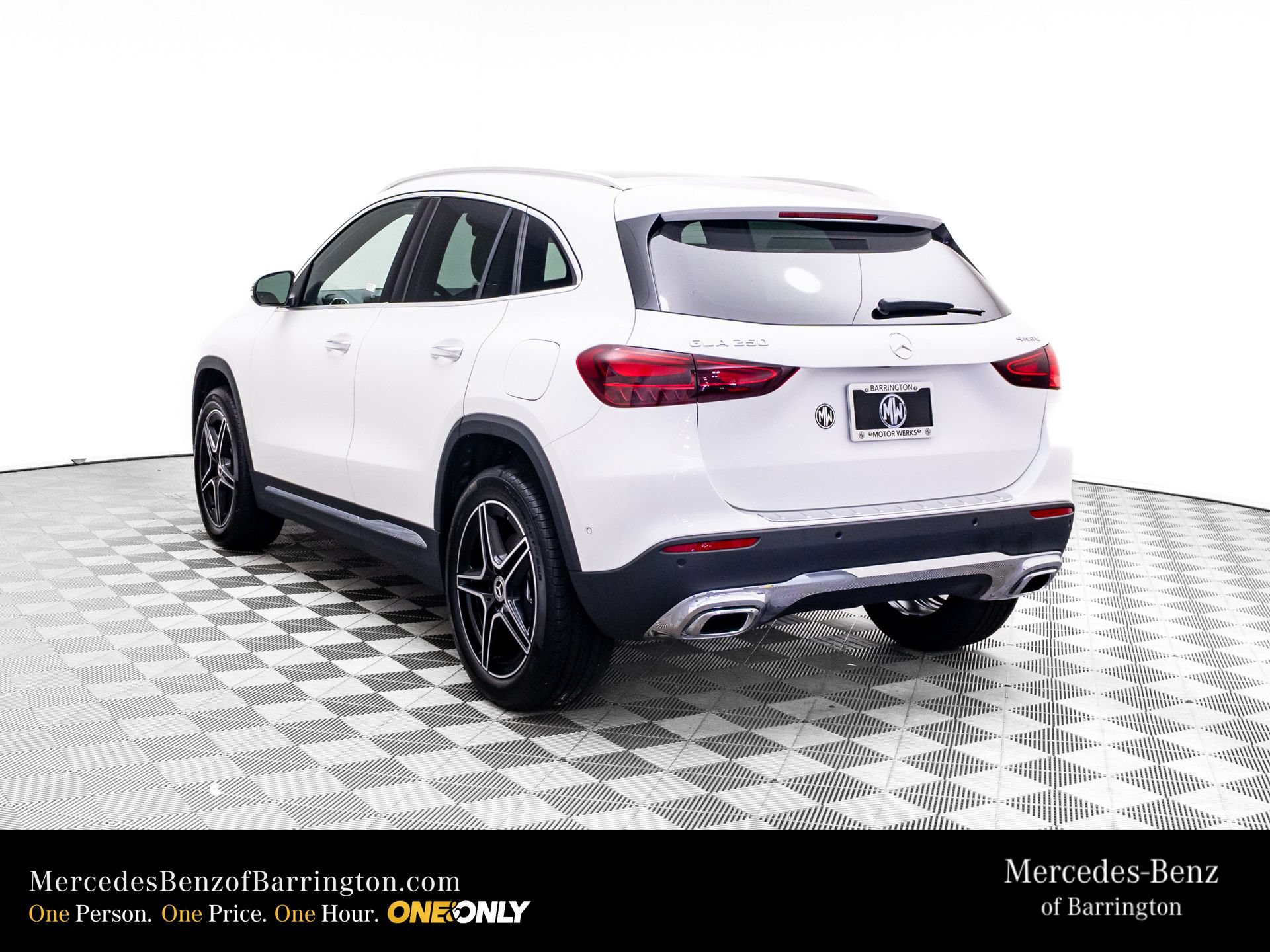 New 2026 Mercedes-Benz GLA 250 4MATIC image 3
