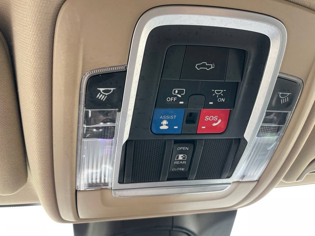 Used 2021 RAM 3500 Laramie AWD/4WD image 17