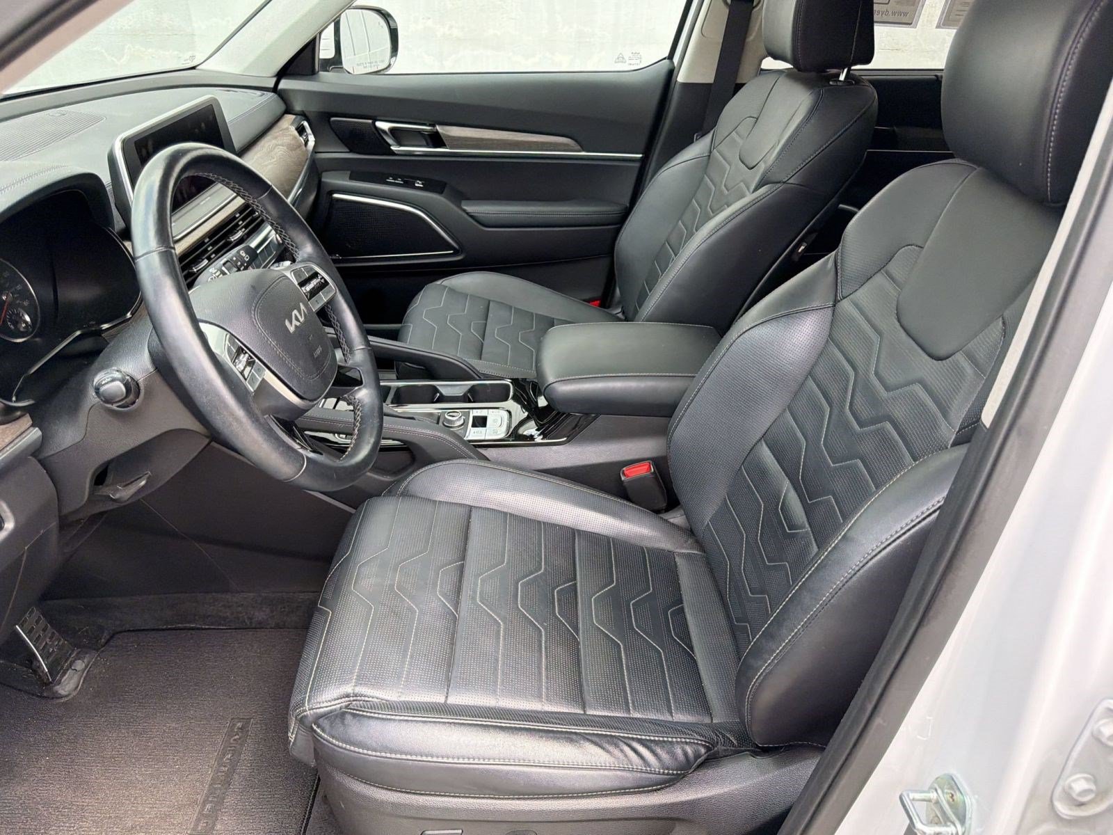 Used 2022 Kia Telluride SX w/ SX Prestige Package AWD/4WD image 5