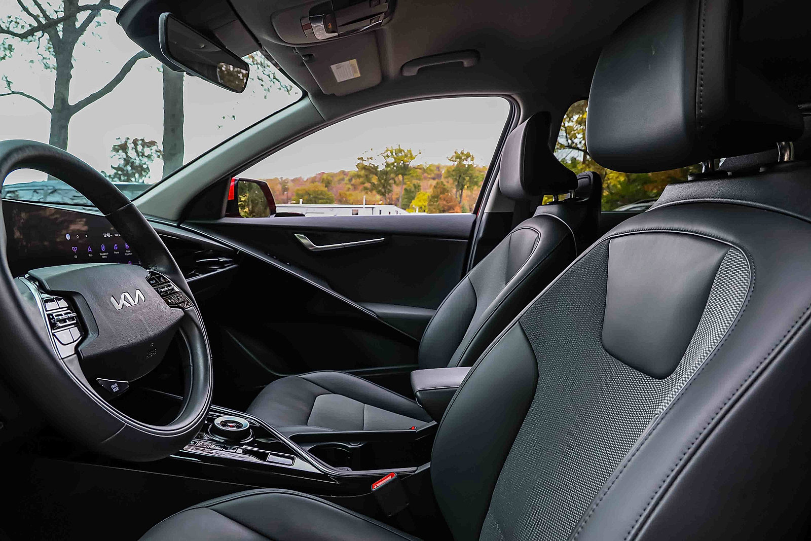 Certified 2024 Kia Niro Wind w/ Wind Preserve Package image 8