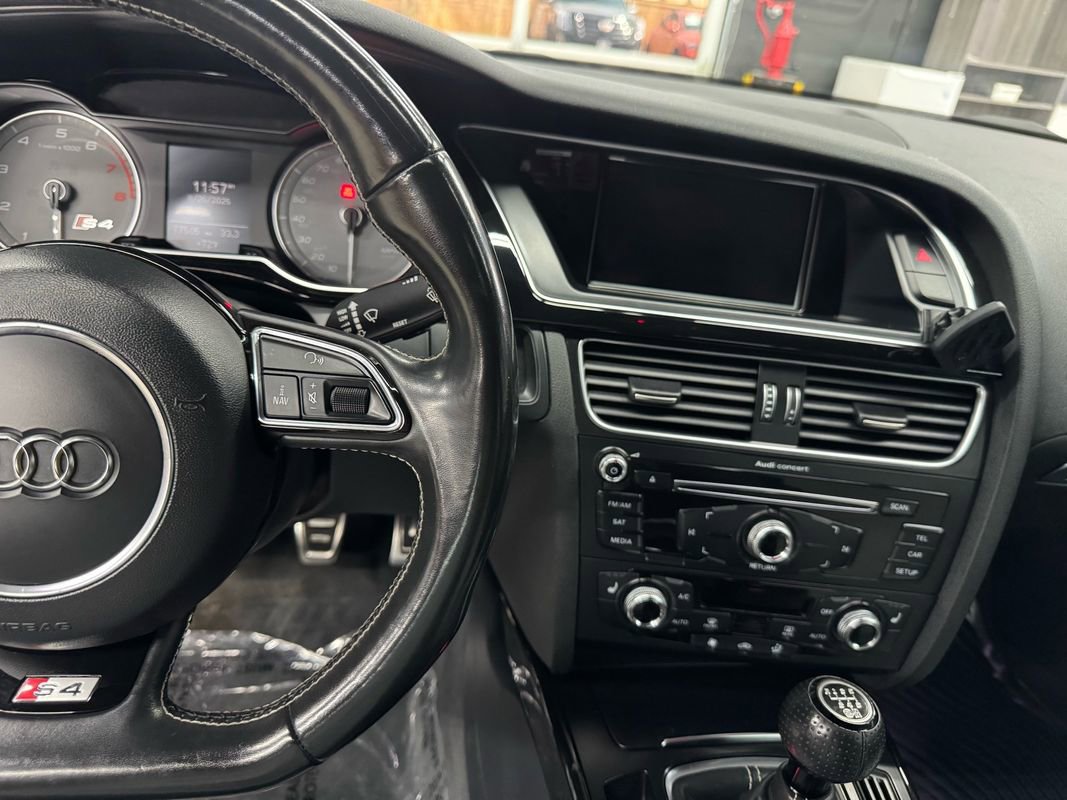 Used 2015 Audi S4 Premium Plus image 25