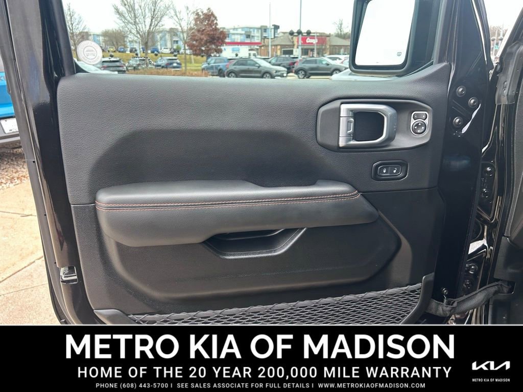 Used 2023 Jeep Gladiator Mojave w/ Cold Weather Group image 12