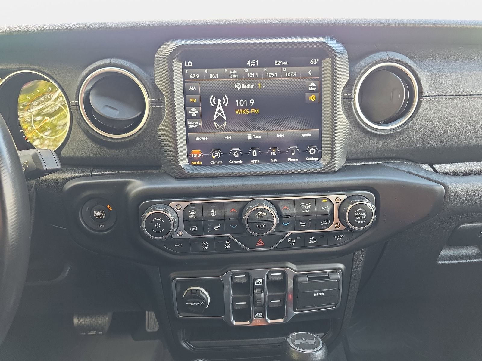 Used 2021 Jeep Wrangler Unlimited Sahara image 19