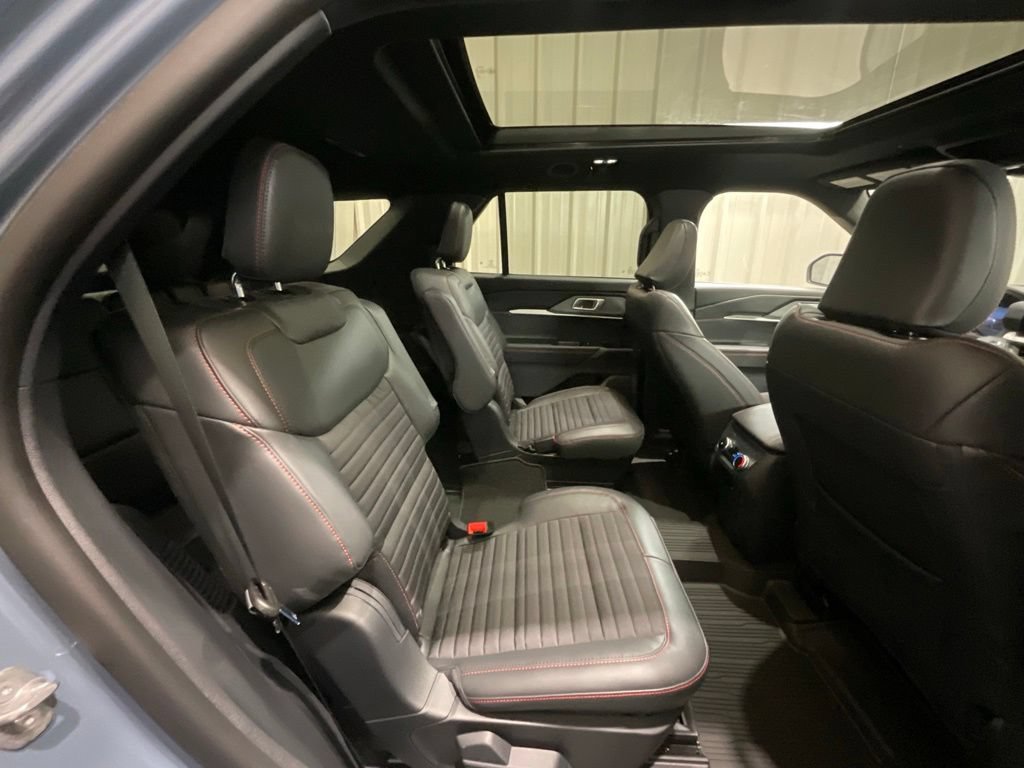 Used 2026 Ford Explorer ST-Line AWD/4WD image 16