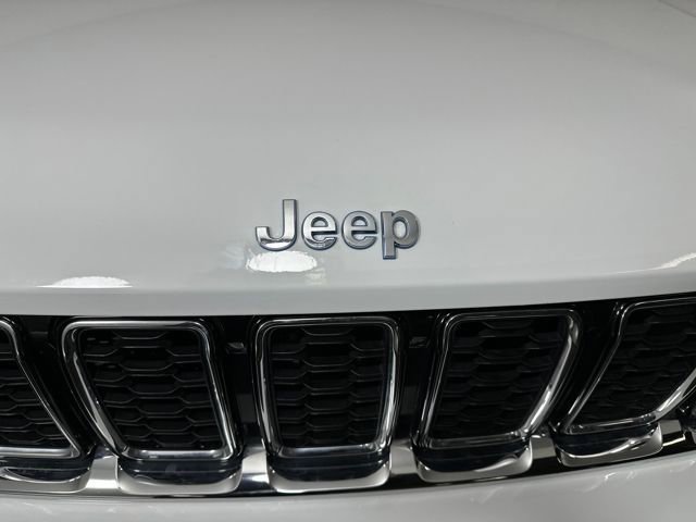 Used 2023 Jeep Grand Cherokee 4WD 4xe image 9