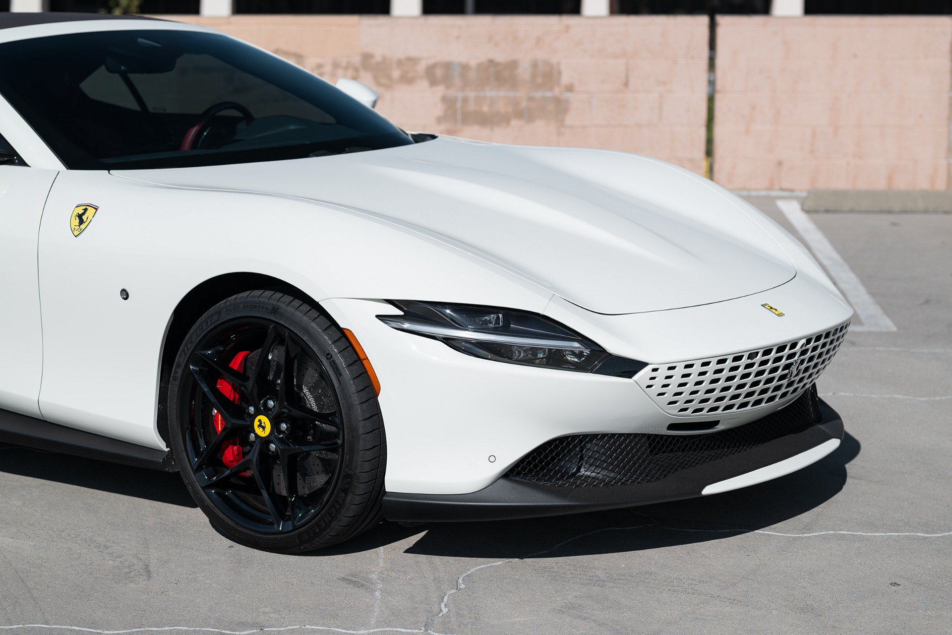 Used 2025 Ferrari Roma Spider RWD image 34