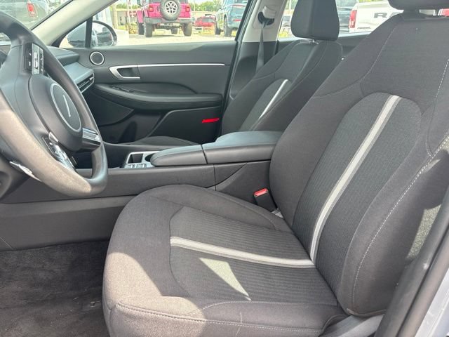 Used 2025 Hyundai Sonata SEL FWD image 3