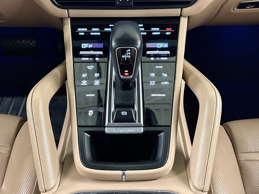Used 2020 Porsche Cayenne AWD/4WD image 13