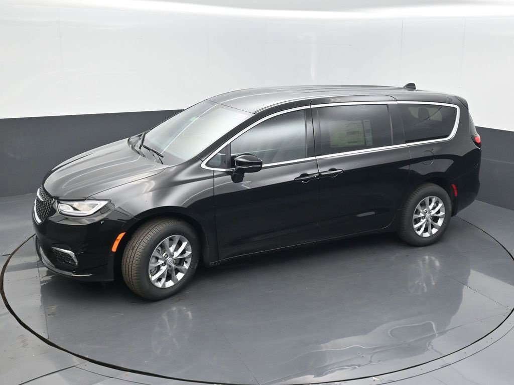 New 2026 Chrysler Pacifica Select image 33