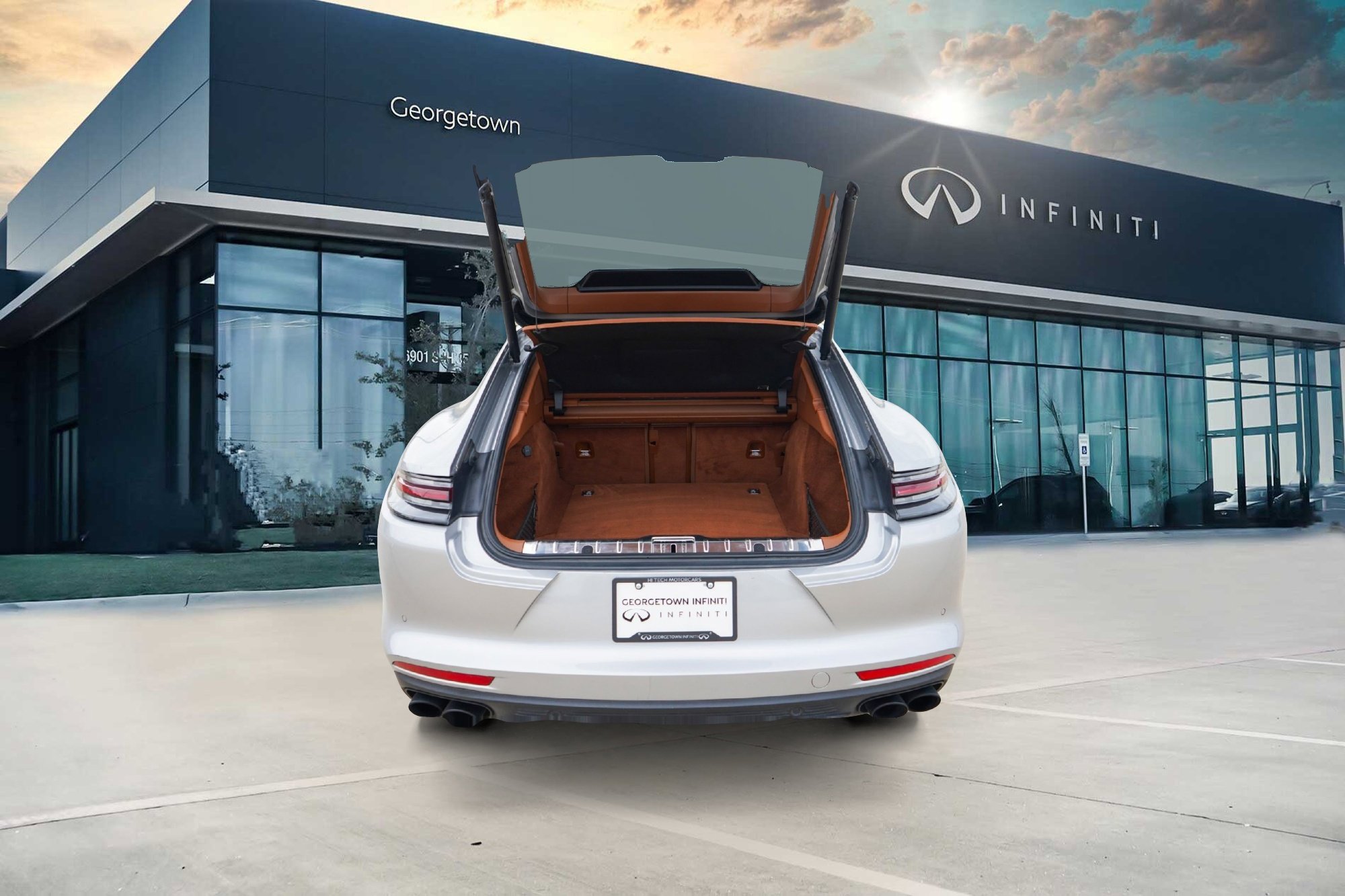 Used 2018 Porsche Panamera 4S image 28