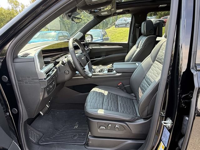 Used 2026 Cadillac Escalade V w/ LPO, ONYX Package AWD/4WD image 13