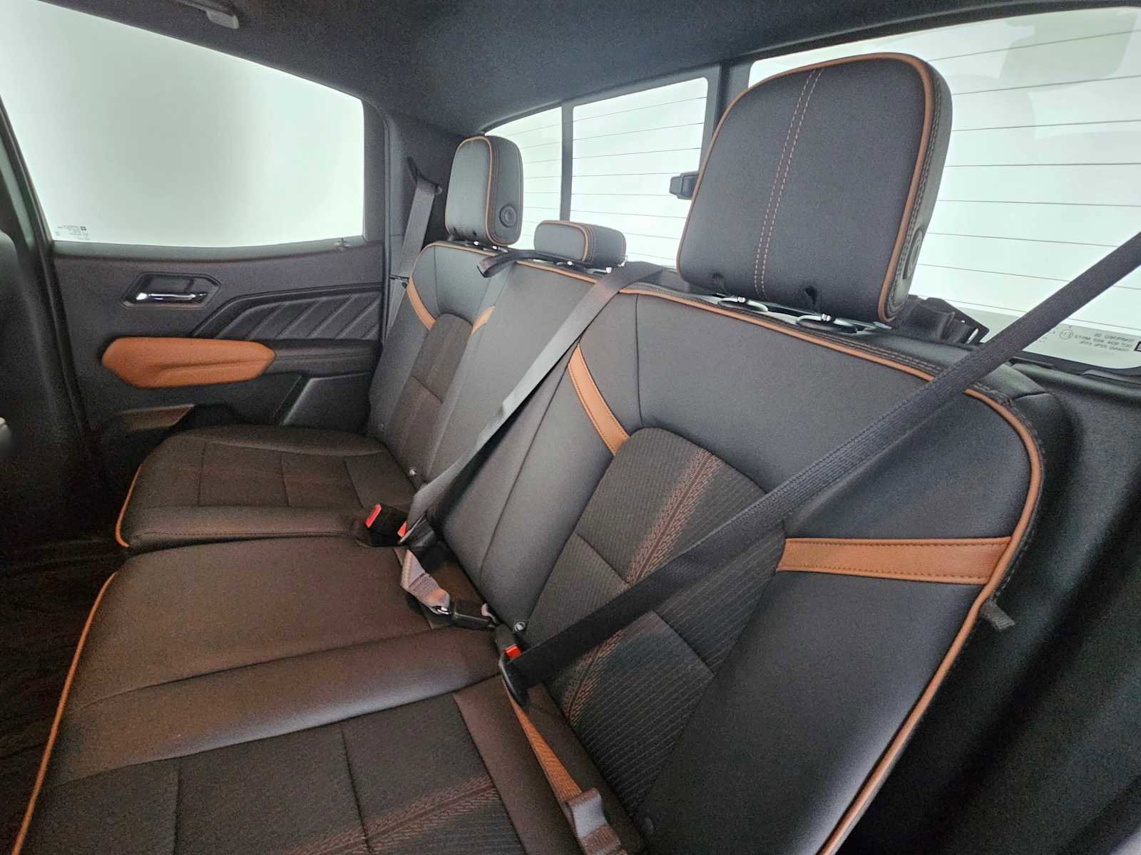 Used 2023 GMC Canyon AT4 w/ LPO, Skid Plate Package AWD/4WD image 18