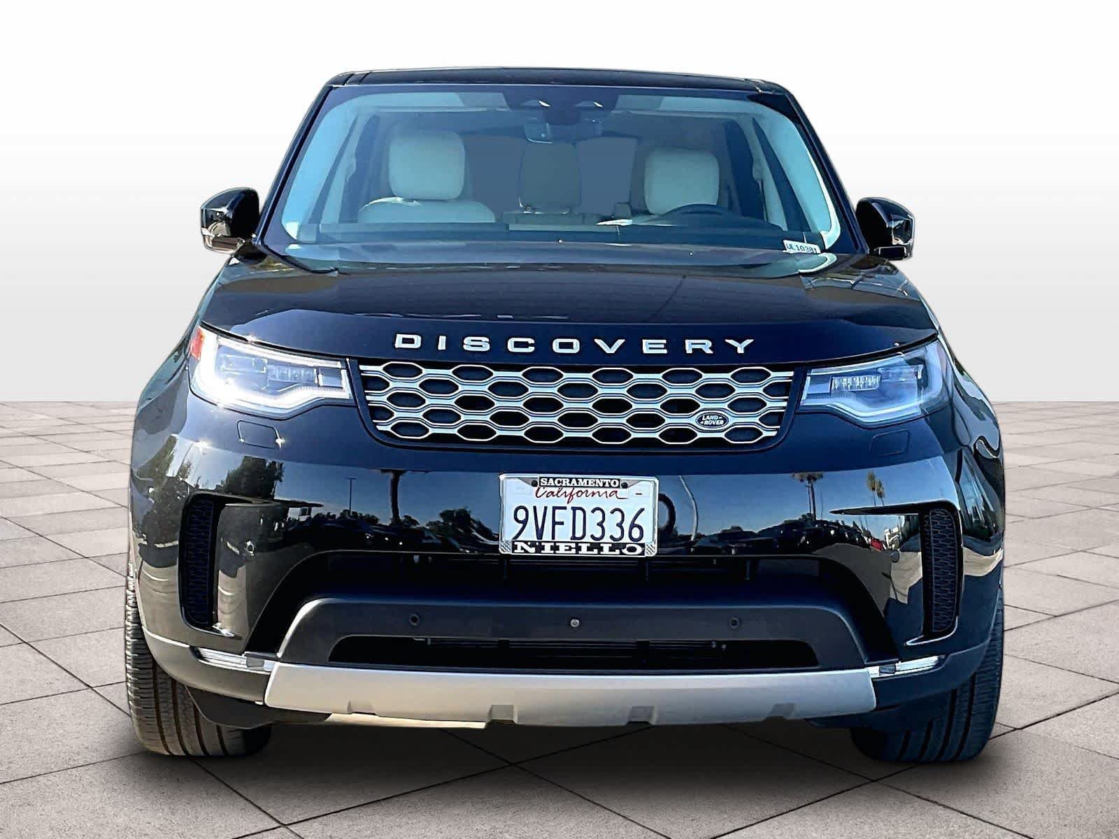 Used 2025 Land Rover Discovery S AWD/4WD image 3