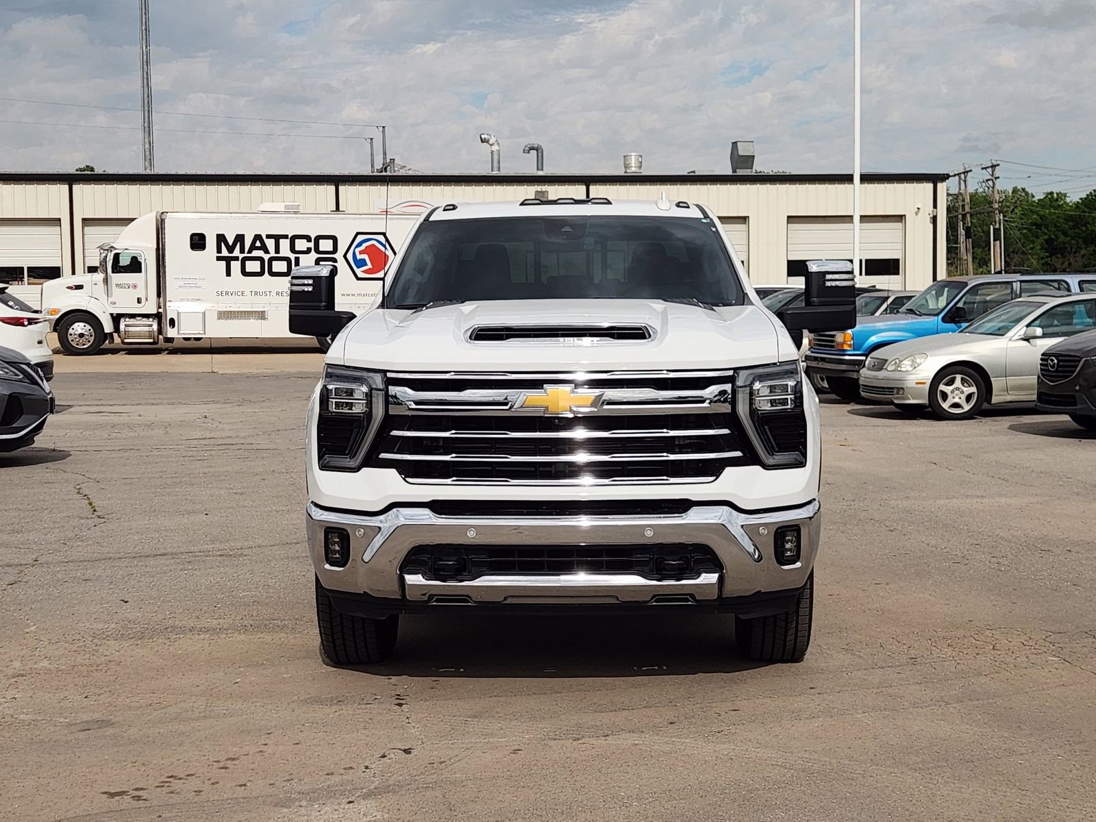 Used 2024 Chevrolet Silverado 2500 LTZ w/ LTZ Convenience Package AWD/4WD image 6