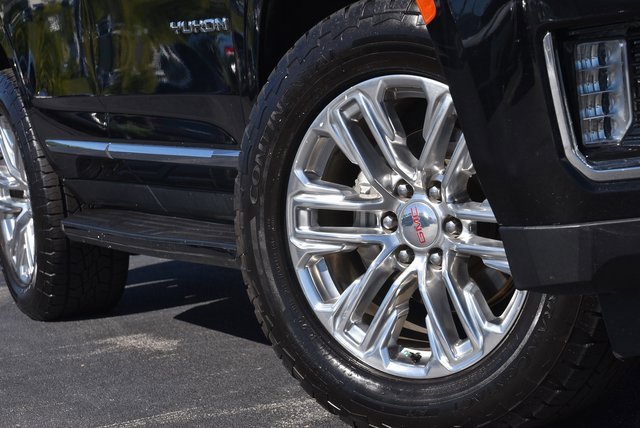 Used 2022 GMC Yukon SLT w/ SLT Luxury Package image 13